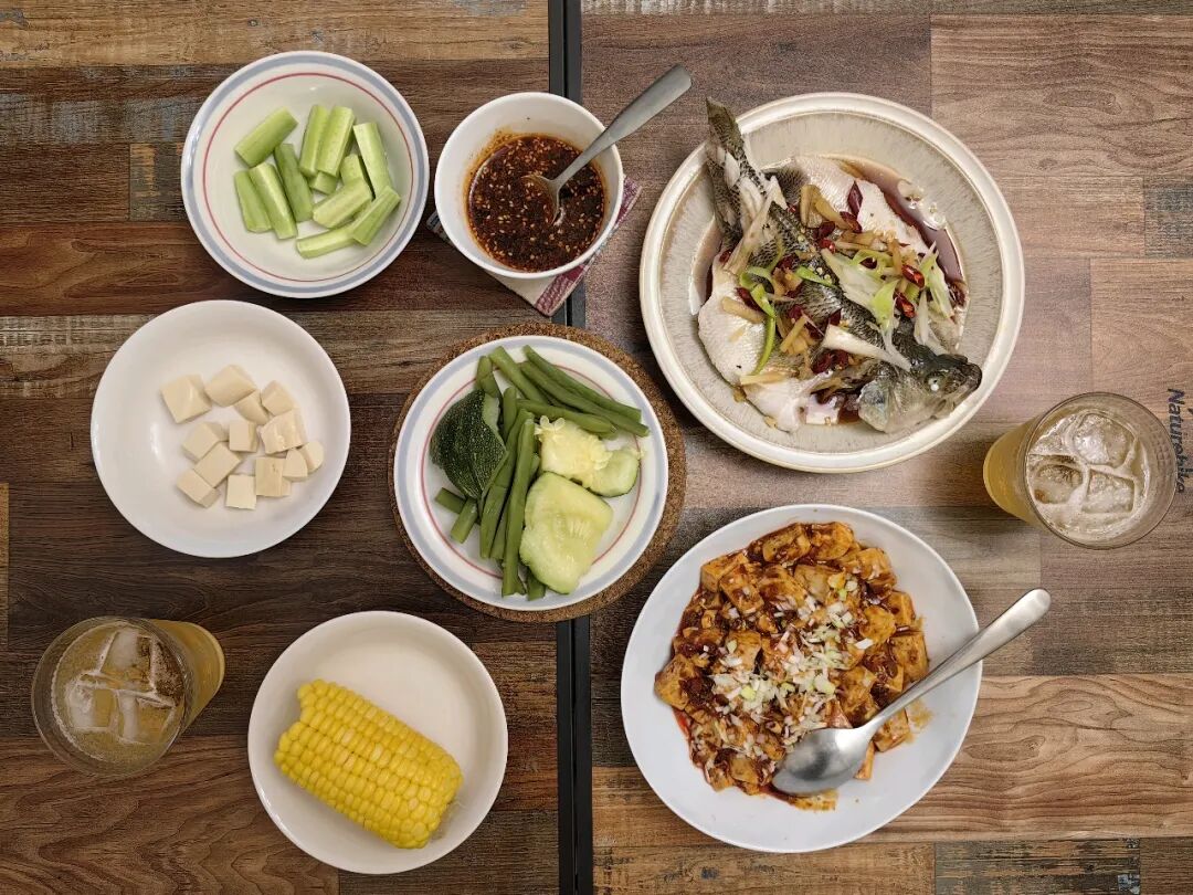 网红黑暗料理果汁,_早餐拼盘_自制酸奶昔